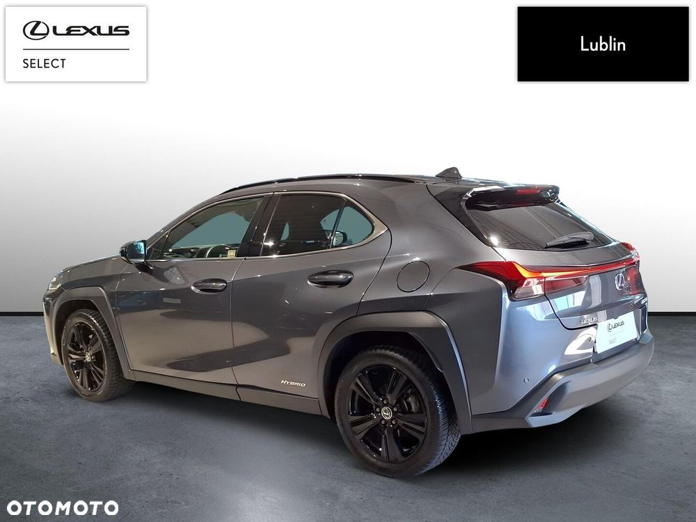 Lexus UX - 3