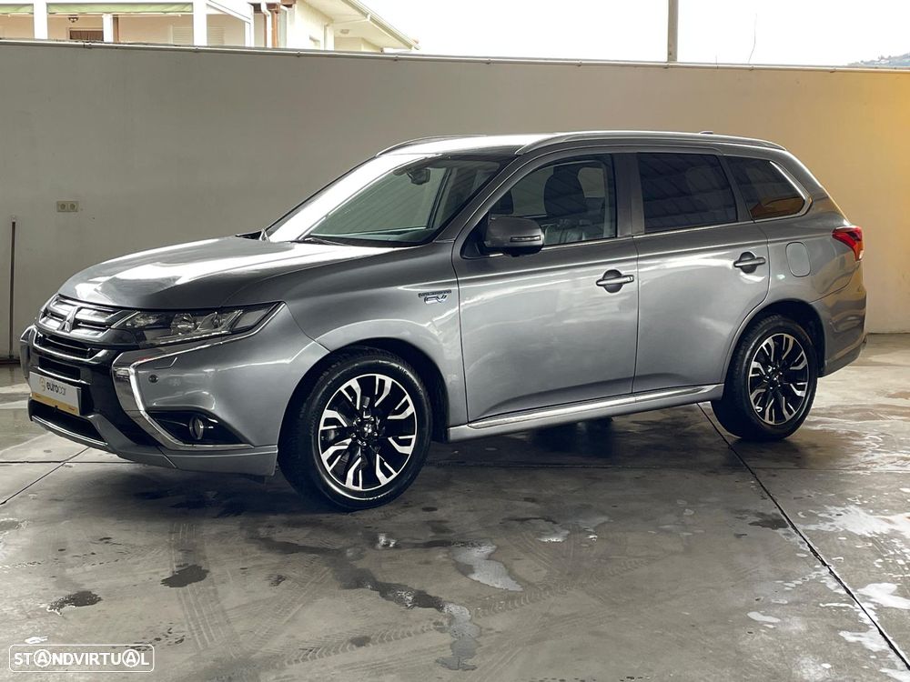Mitsubishi Outlander 2.0 MIVEC Instyle Navi+ - 1