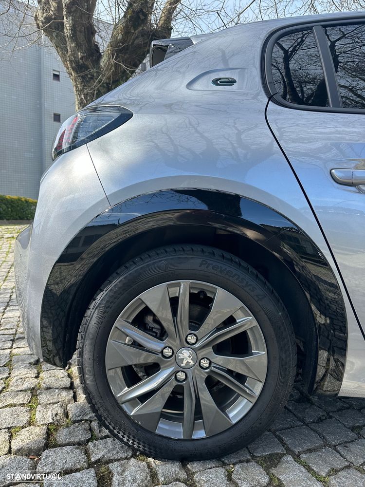 Peugeot e-208 Allure - 6