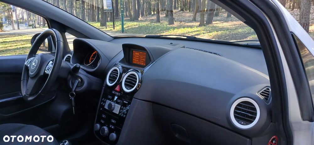 Opel Corsa 1.4 16V Edition 111 Jahre - 13