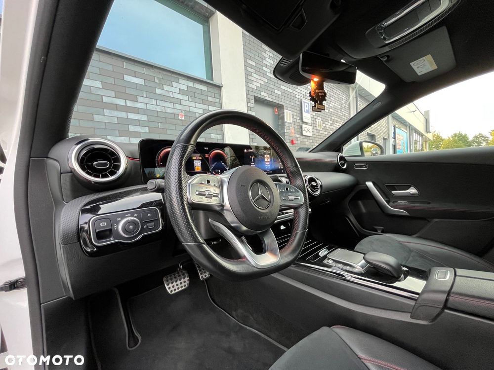 Mercedes-Benz Klasa A 180 AMG Line 7G-DCT - 16