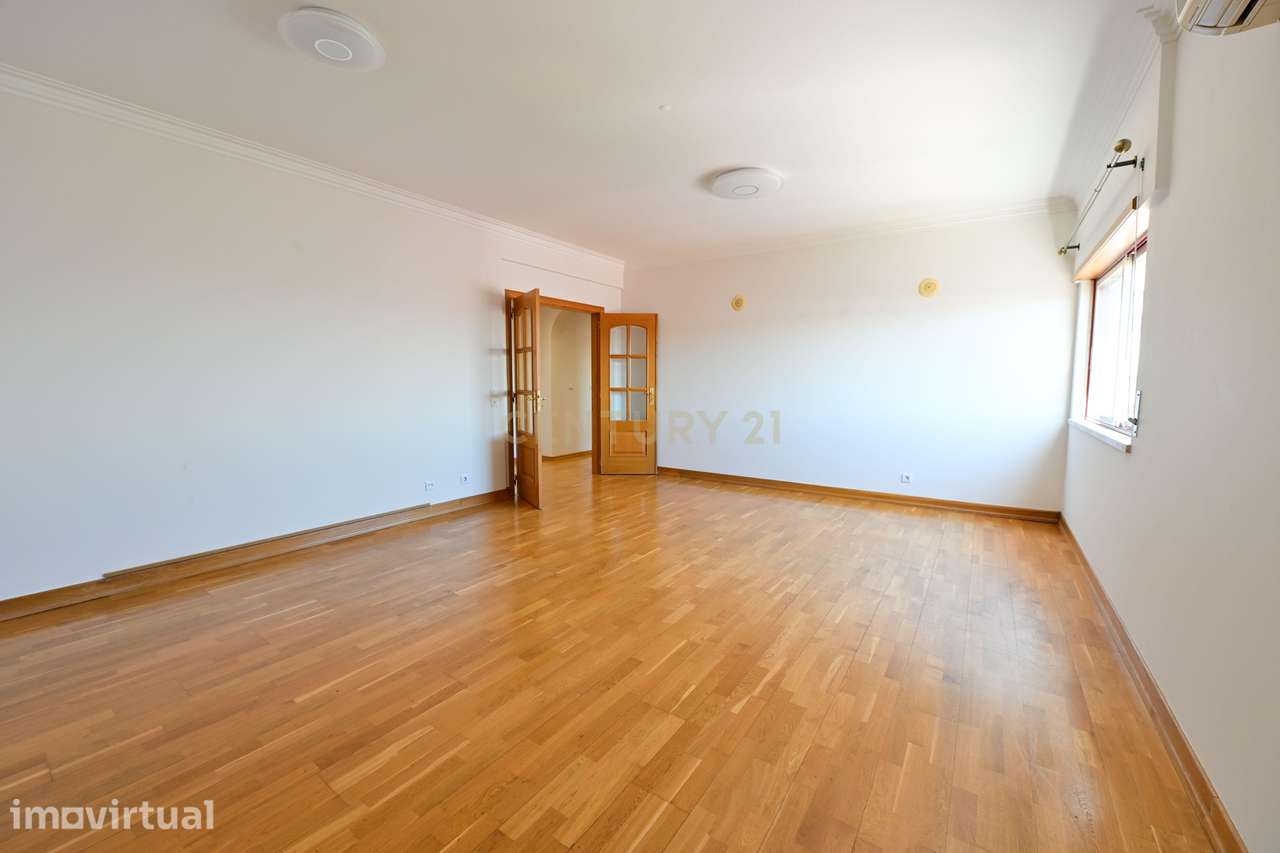Apartamento T2 em Carnide, Lisboa - Oportunidade Única! - Grande imagem: 3/19