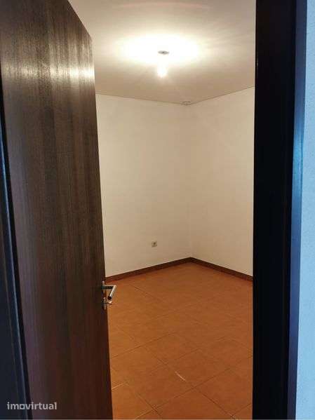 T2 com Logradouro Privativo em Real, Vila Meã – Amarante - Grande imagem: 5/8