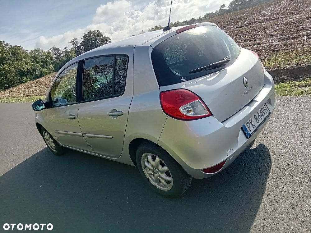 Renault Clio 1.5 dCi Alize - 14