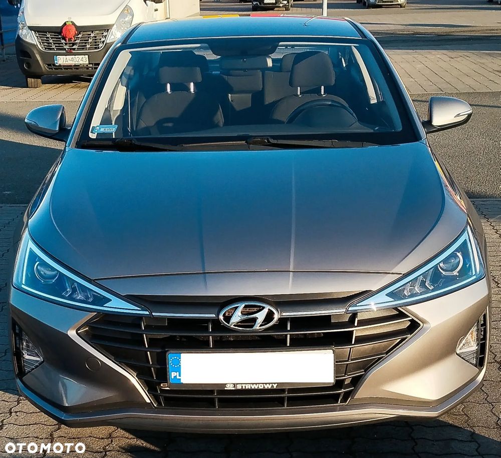Hyundai Elantra 1.6 Classic Plus - 5