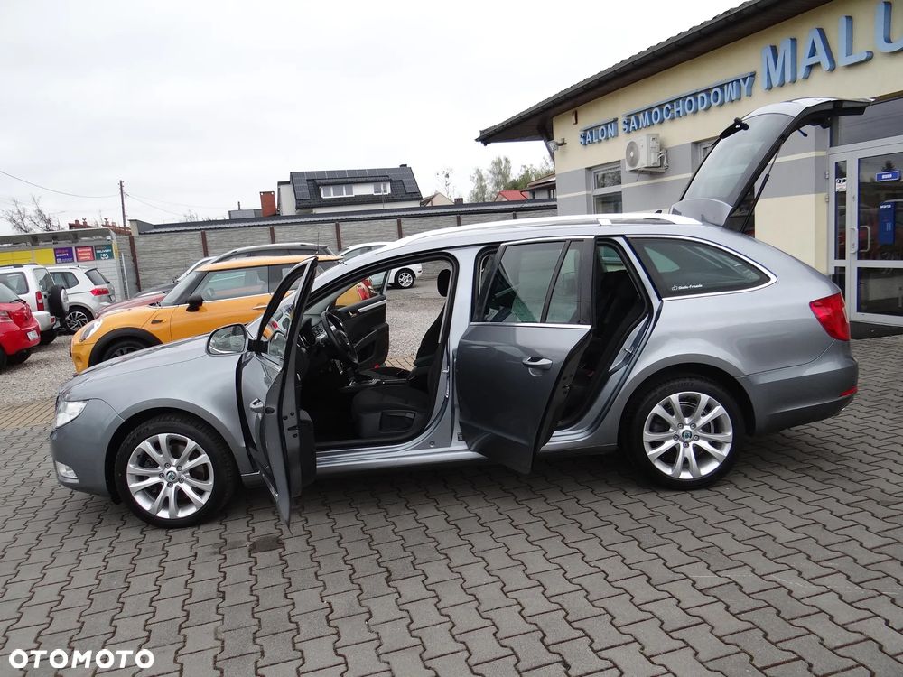 Skoda Superb 2.0 TDI DSG FAMILY - 13