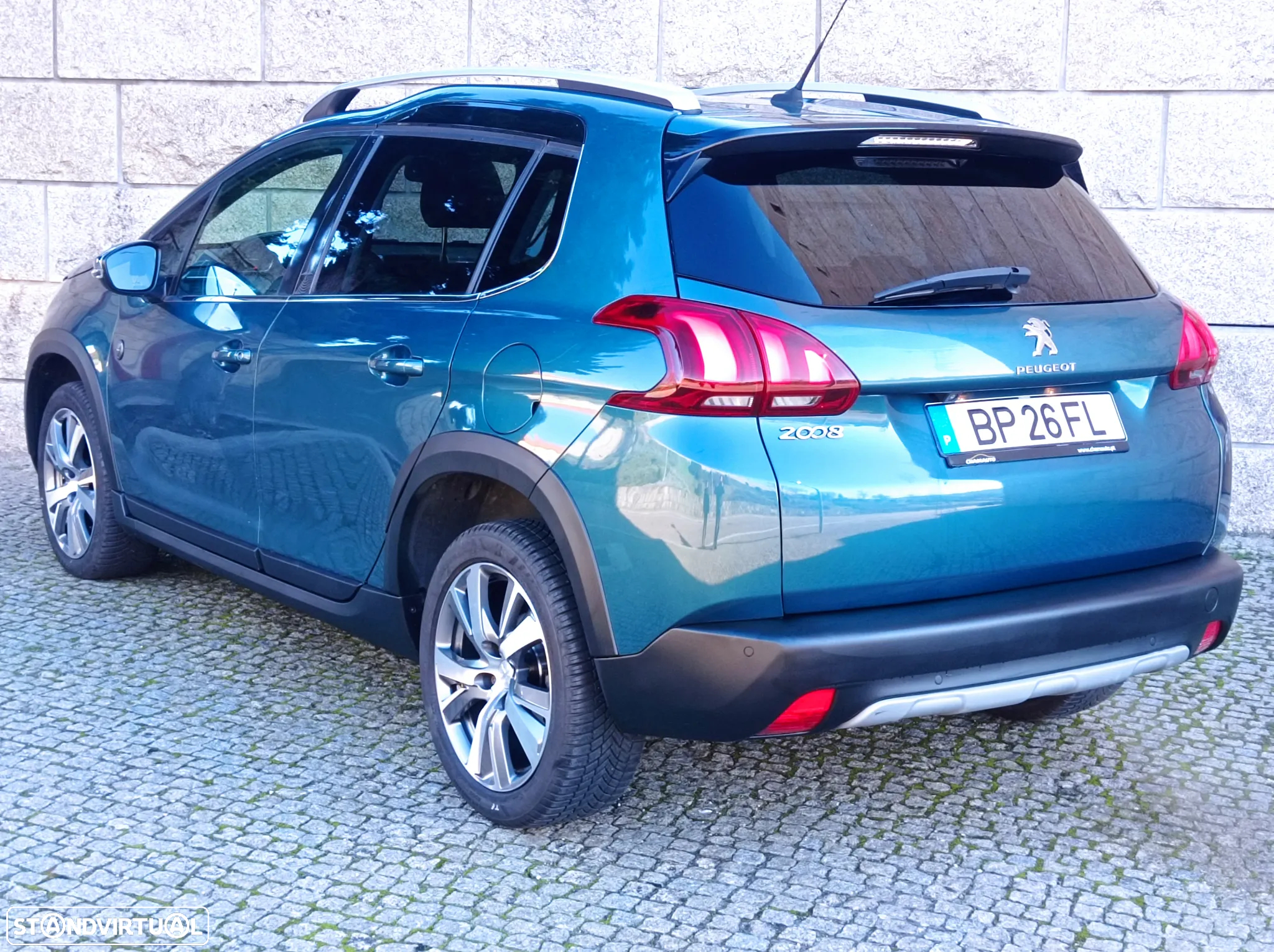 Peugeot 2008 1.2 PureTech GT Line EAT6 - 4