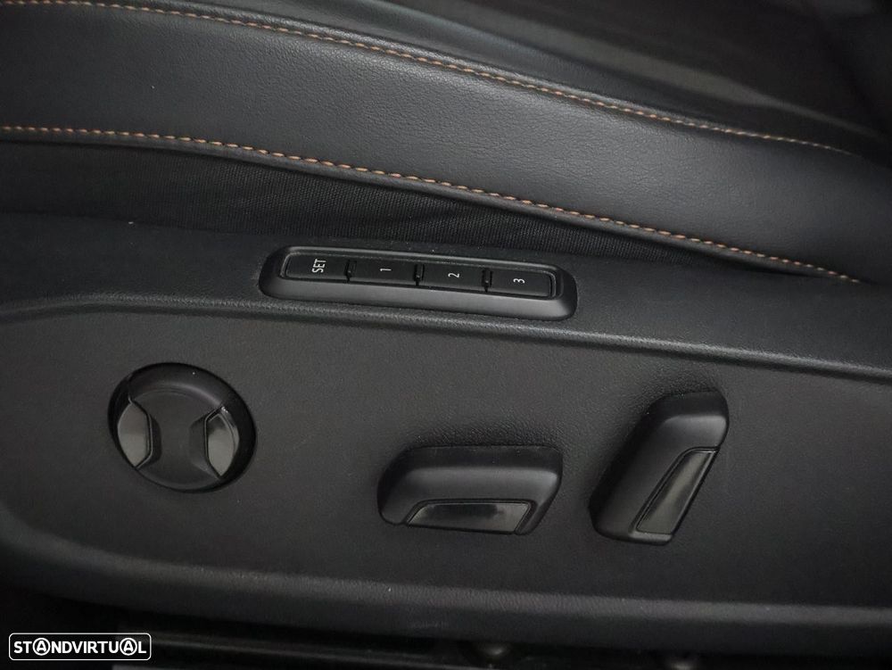 Cupra Leon ST 1.5 eTSI MID DSG - 13