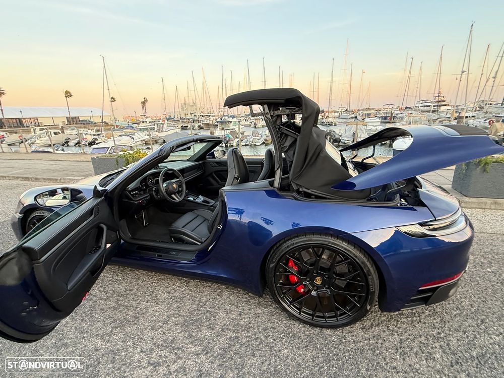 Porsche 911 (992) Carrera Cabrio 4 GTS PDK - 17