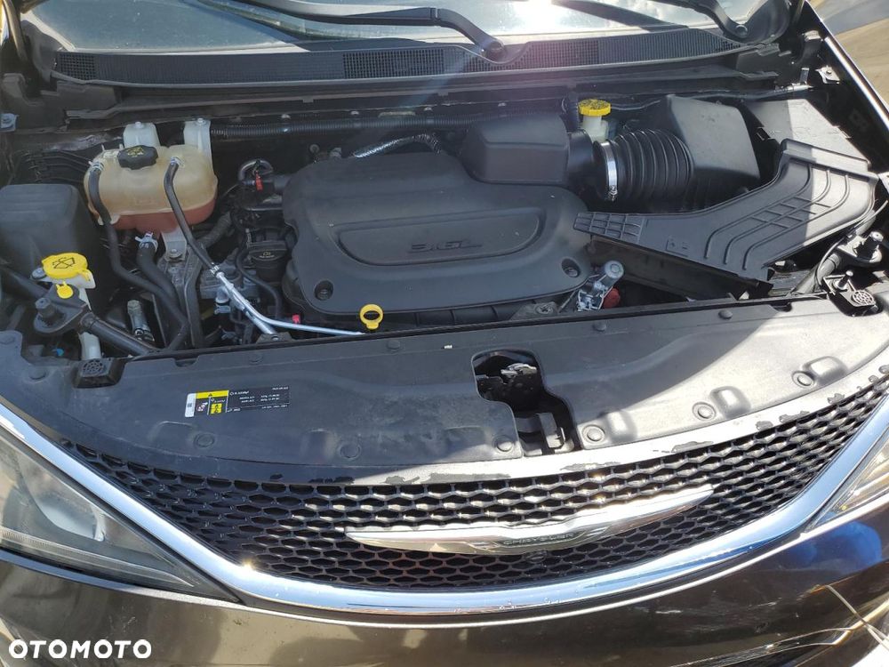 Chrysler Pacifica - 7