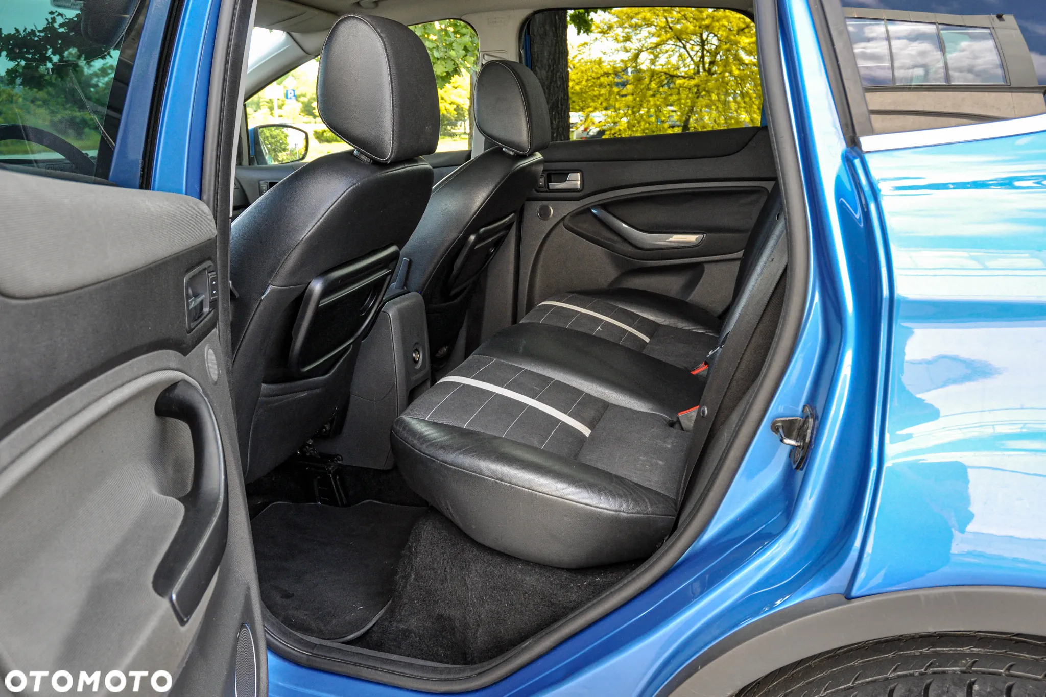 Ford Kuga - 8