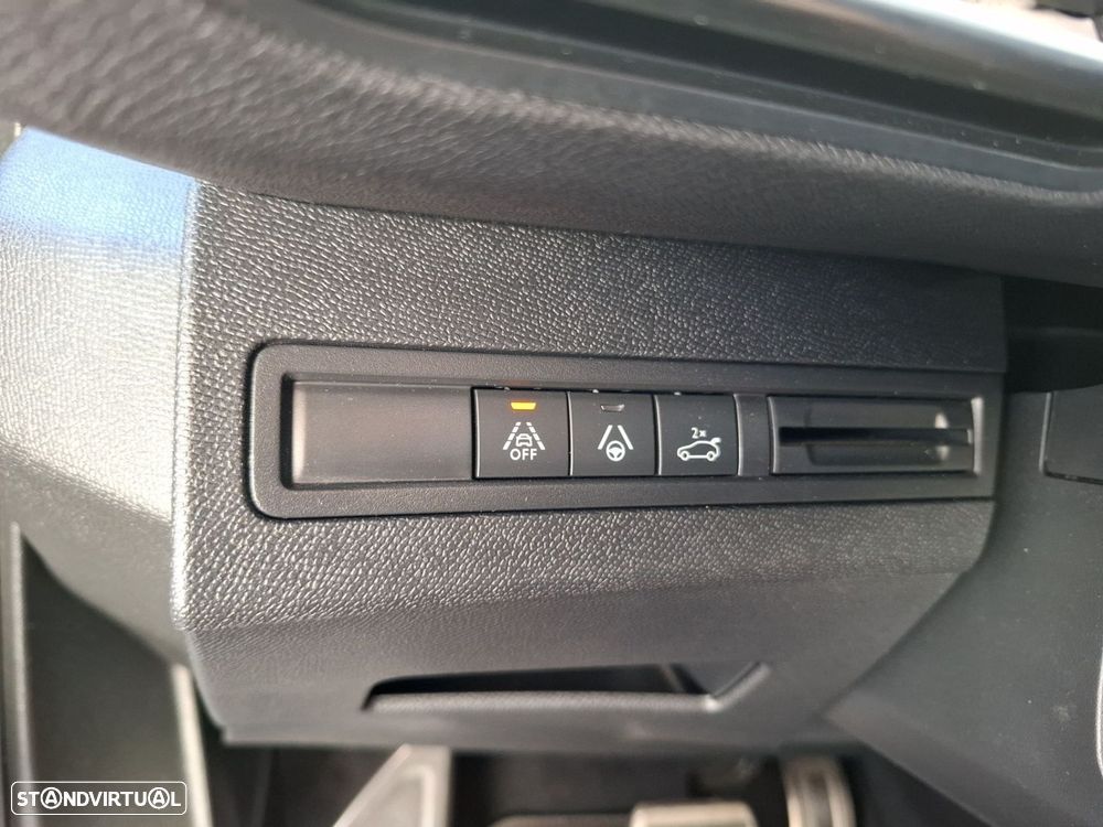 Peugeot 5008 1.5 BlueHDi GT EAT8 - 32