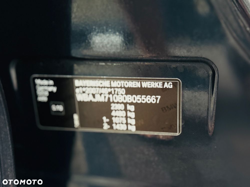 BMW Seria 5 520d Luxury Line sport - 23