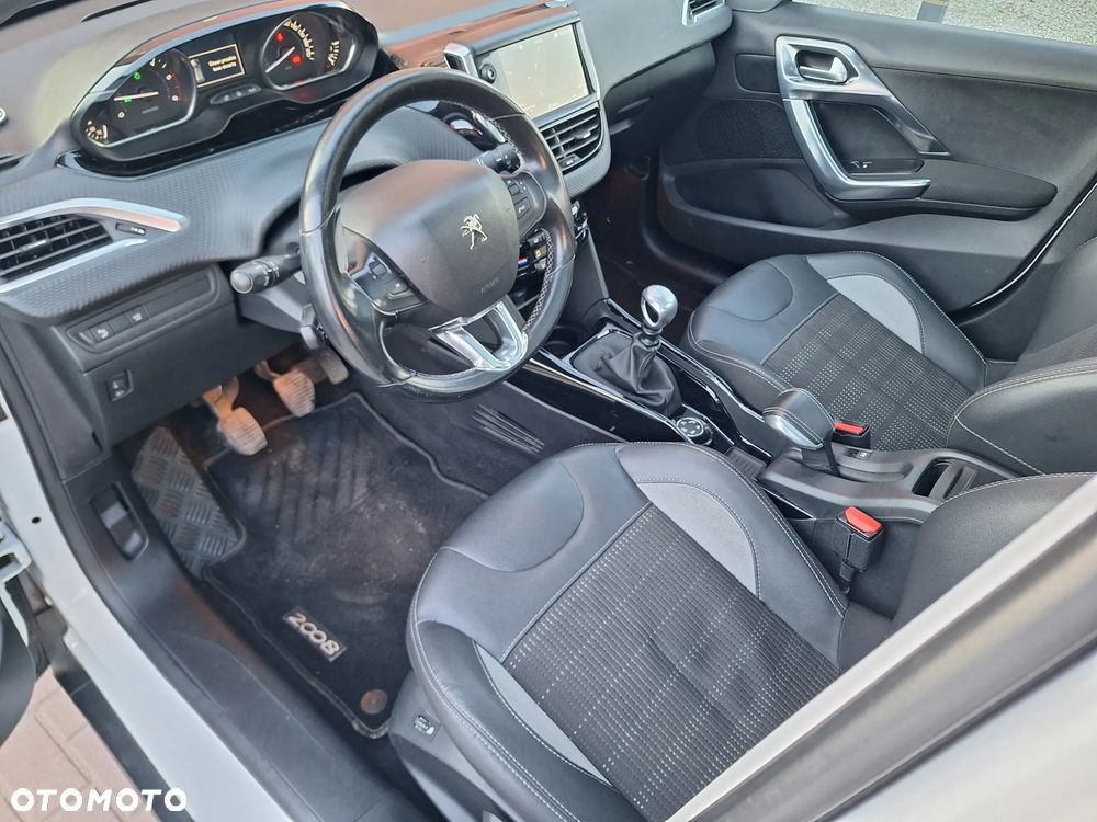 Peugeot 2008 BlueHDi FAP 120 STOP & START Crossway - 13