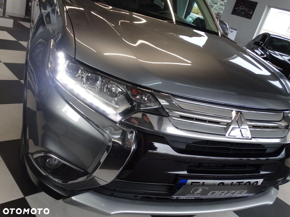 Mitsubishi Outlander - 16