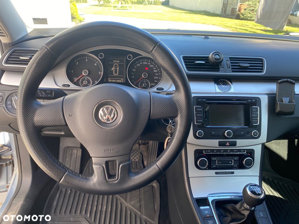 Volkswagen Passat 2.0 TDI Highline - 10