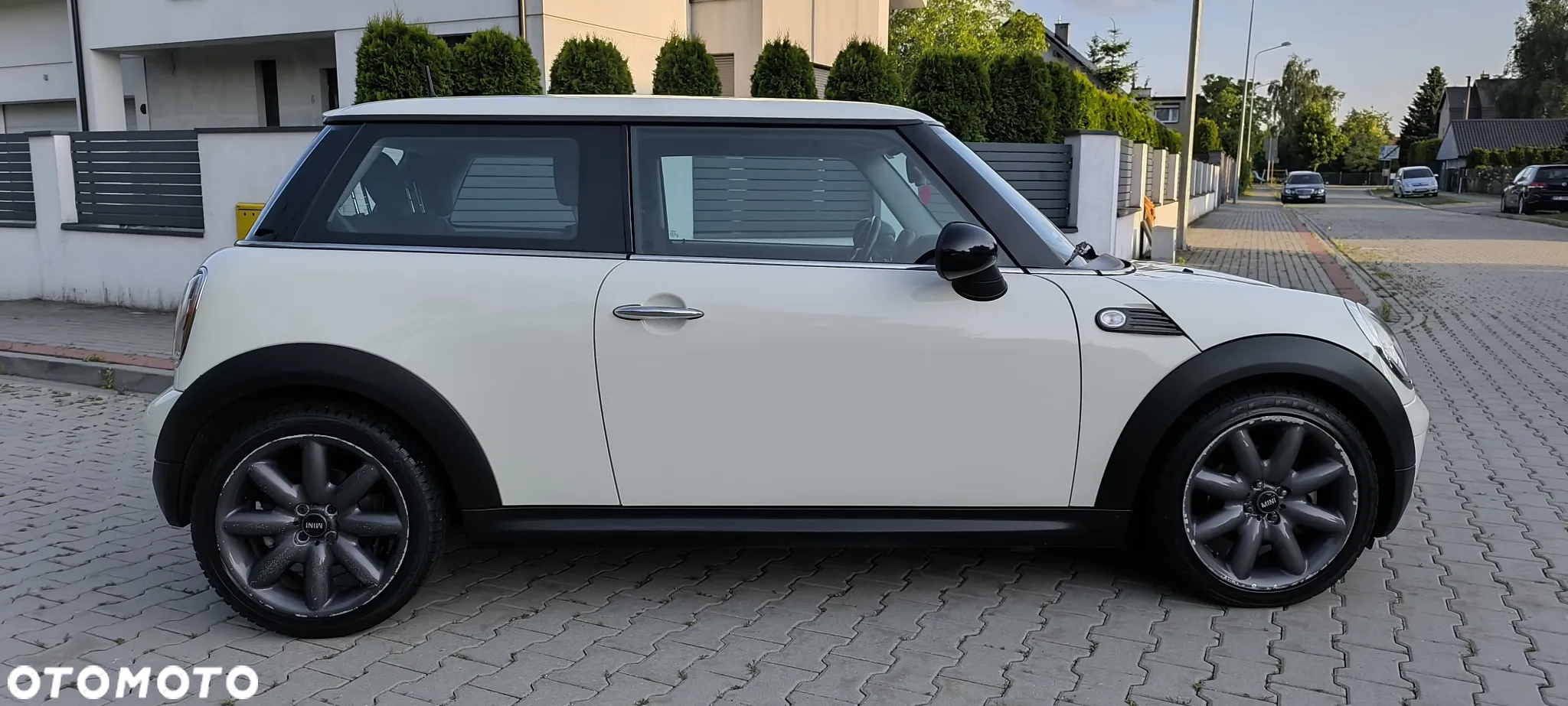 MINI ONE Standard - 21