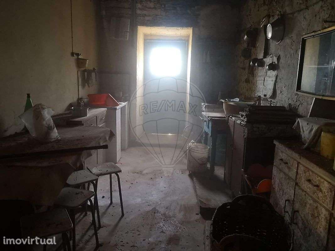 Moradia T2 para venda - Grande imagem: 2/15