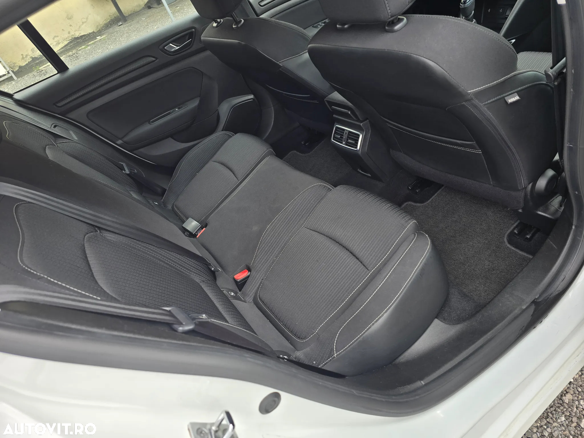 Renault Megane BLUE dCi Intens - 10