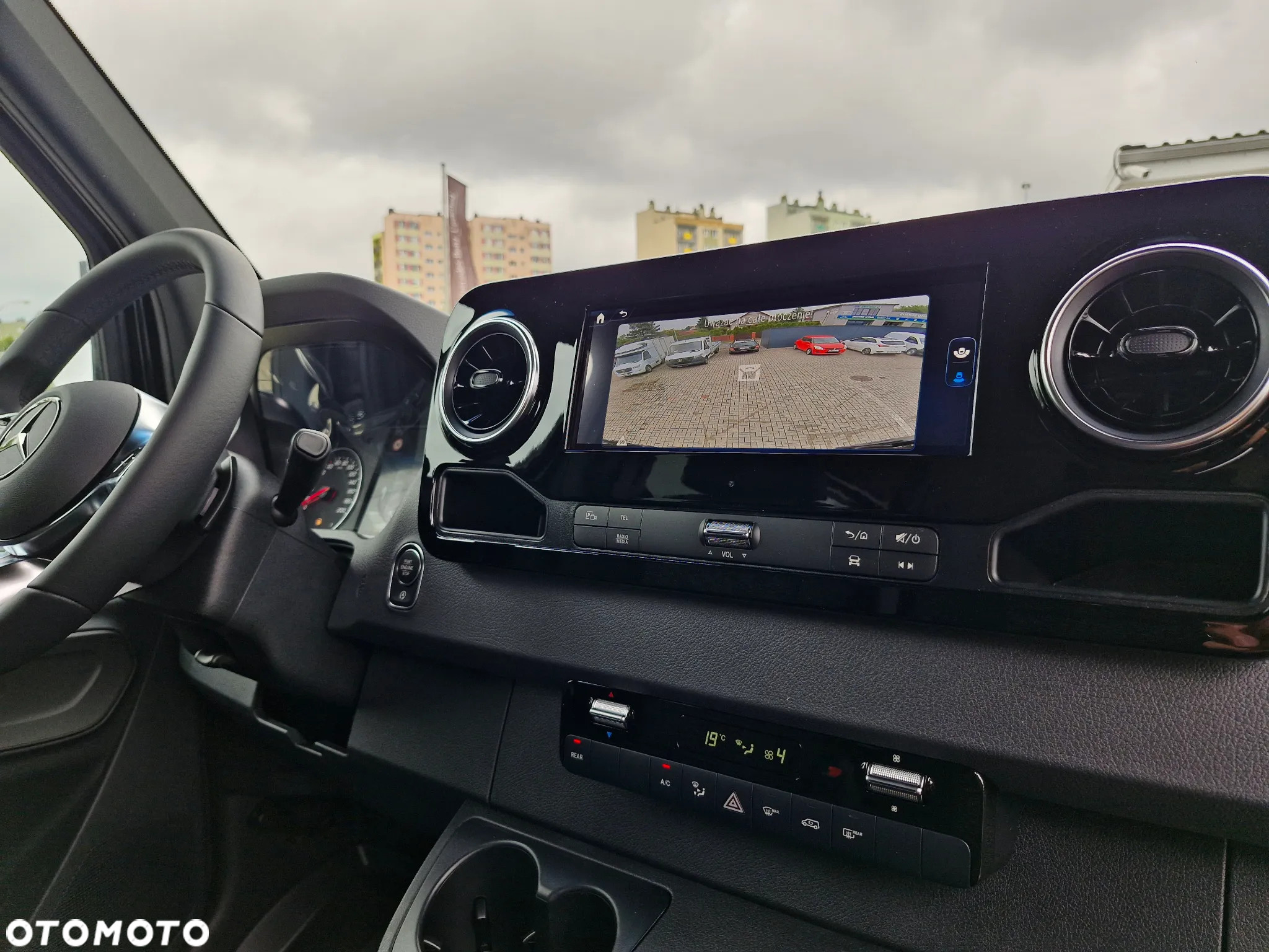 Mercedes-Benz Sprinter - 19