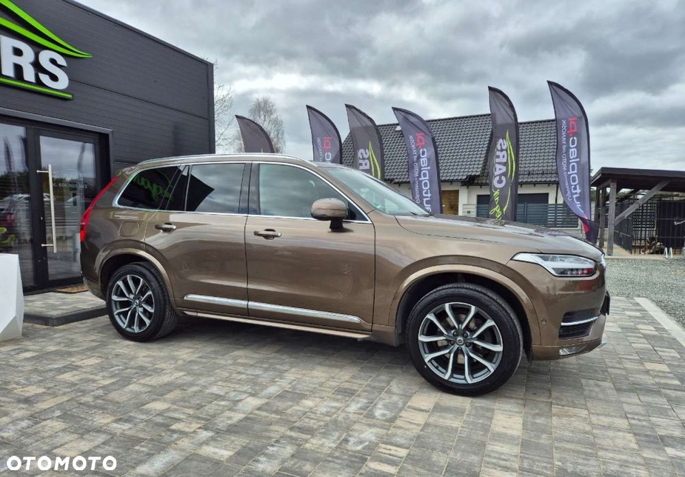 Volvo XC 90 - 22