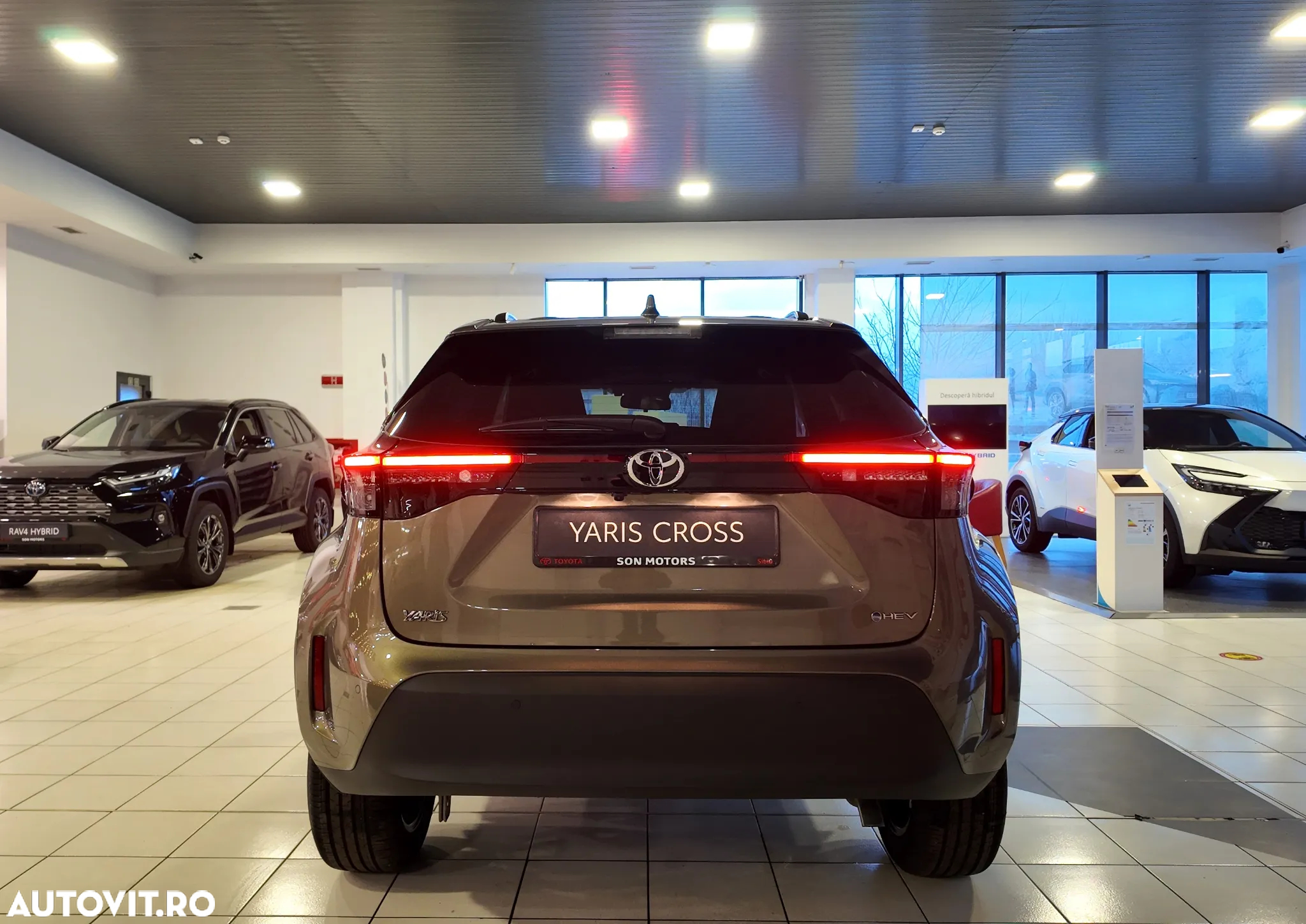 Toyota Yaris Cross 1.5 VVT-i HSD 4x2 Dynamic - 6