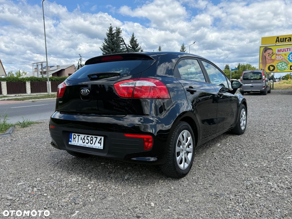 Kia Rio 1.2 Dream Team Edition - 11