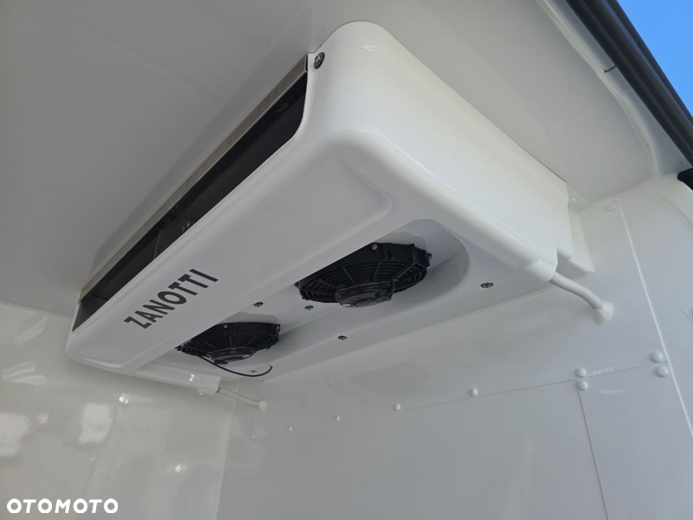 Mercedes-Benz Sprinter 317 CDI - 37