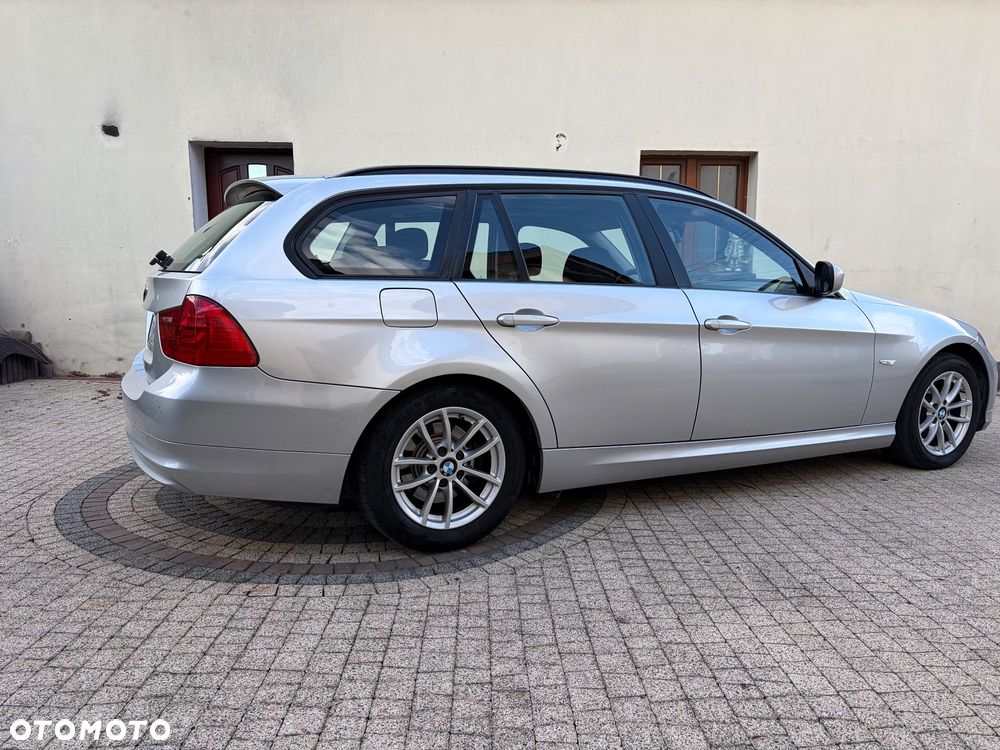 BMW Seria 3 318d DPF Edition Lifestyle - 10