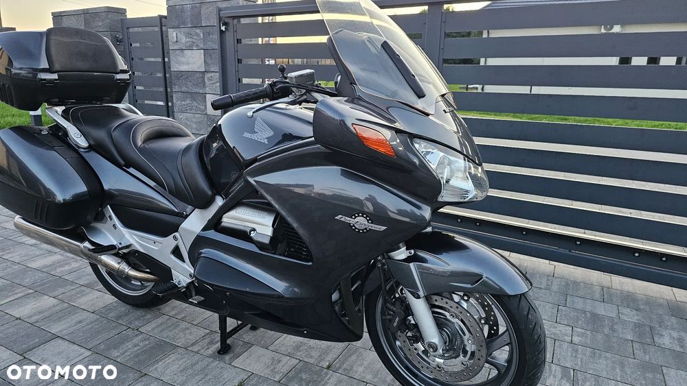 Honda ST - 5