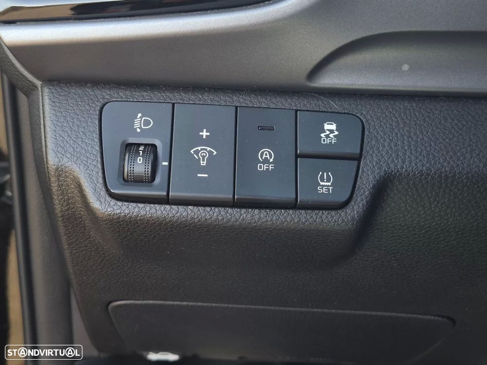 Kia Stonic - 18