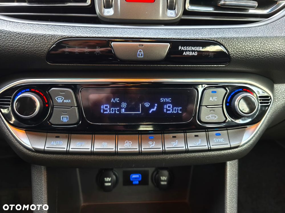 Hyundai i30 1.5 T-GDI 48V Smart - 17