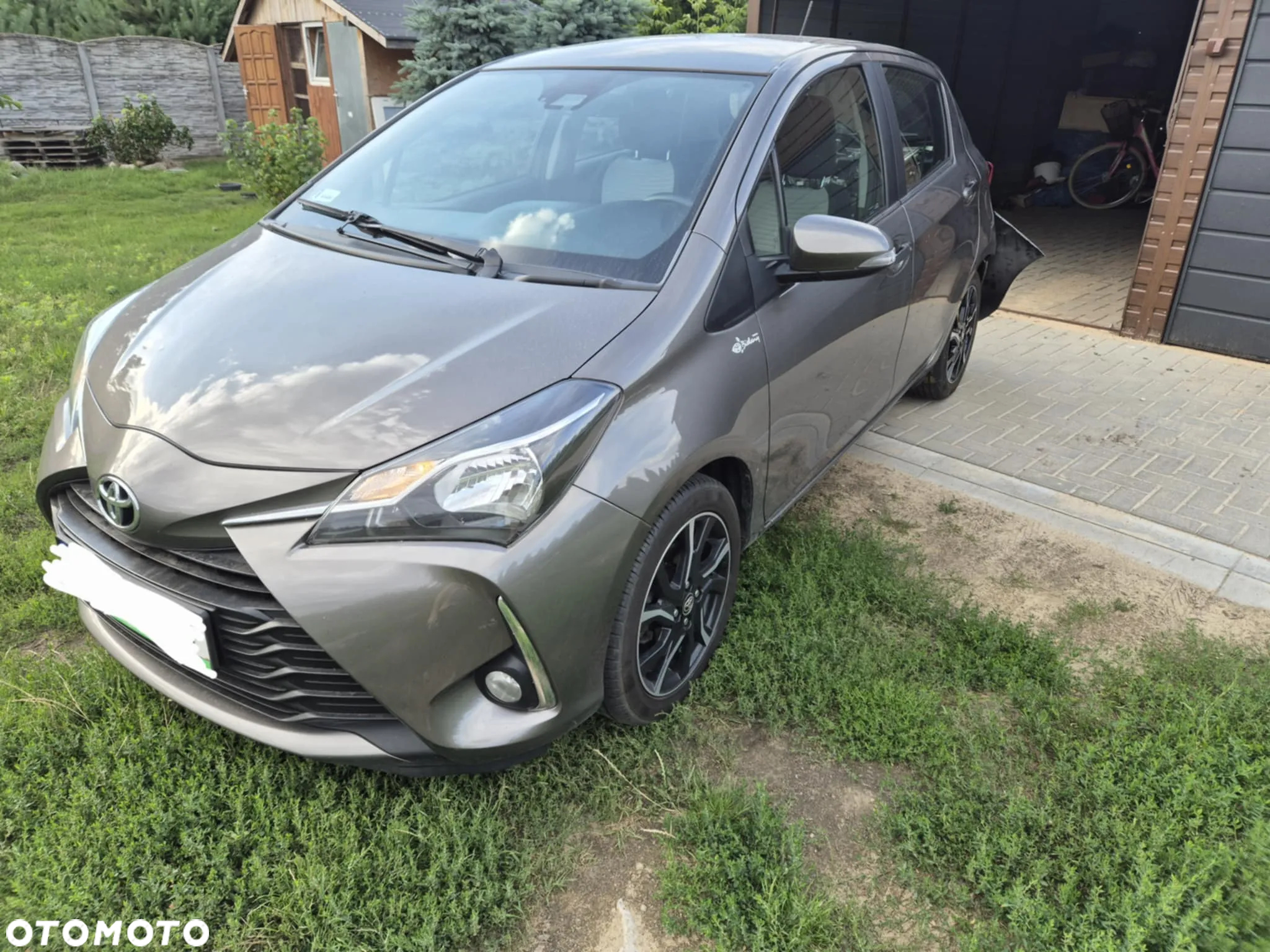 Toyota Yaris 1.5 Premium - 3