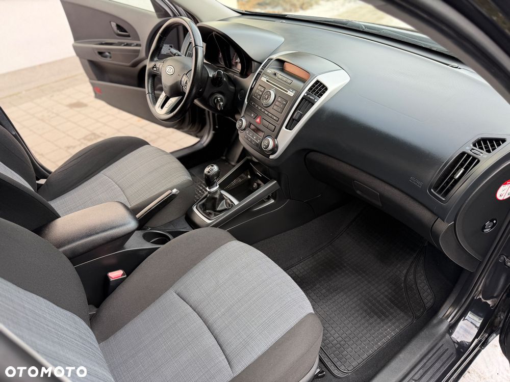 Kia Ceed 1.6 CRDi LX - 13