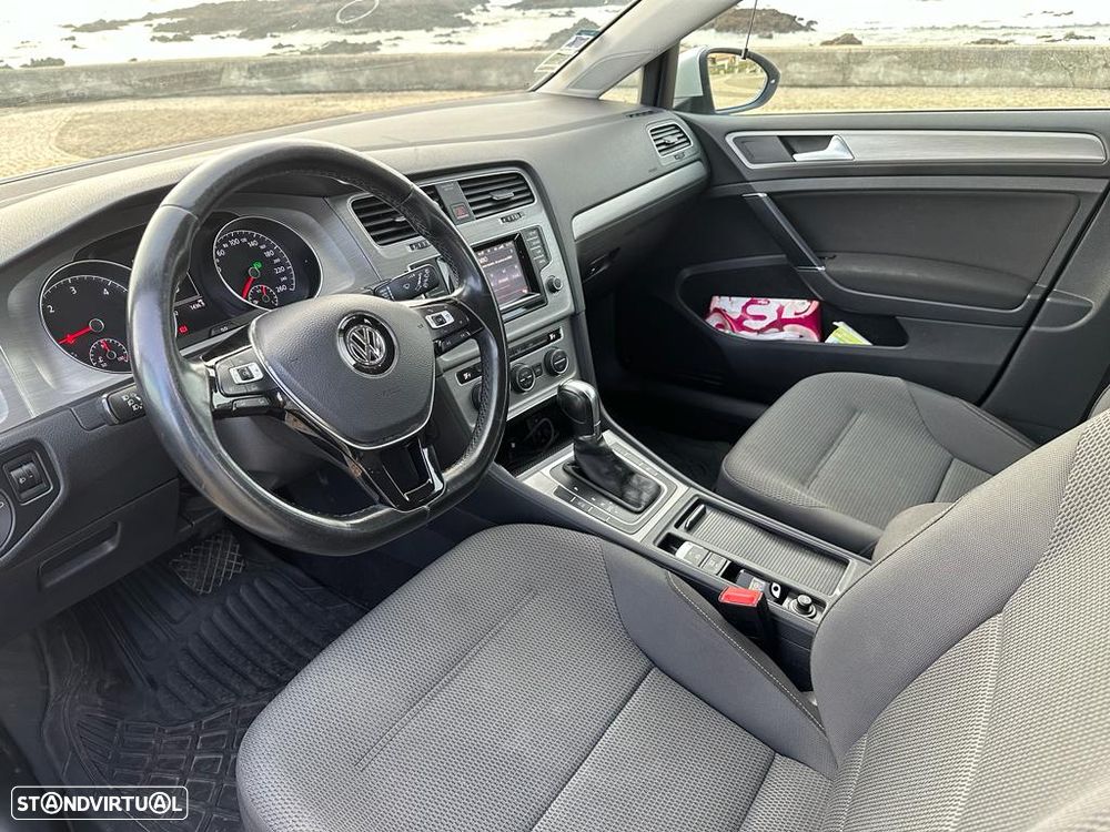 VW Golf 1.6 TDi Confortline DSG - 2