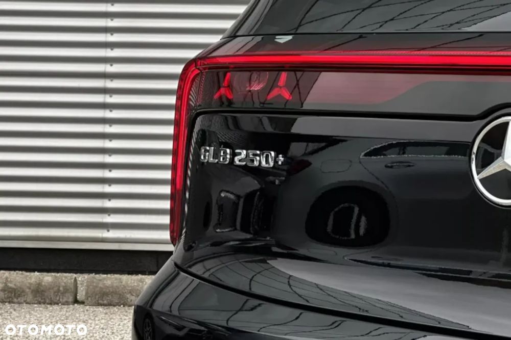 Mercedes-Benz GLB 250+ EQ - 4