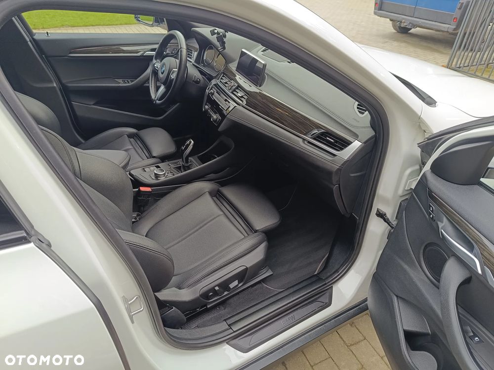 BMW X2 sDrive20i Advantage Plus - 11