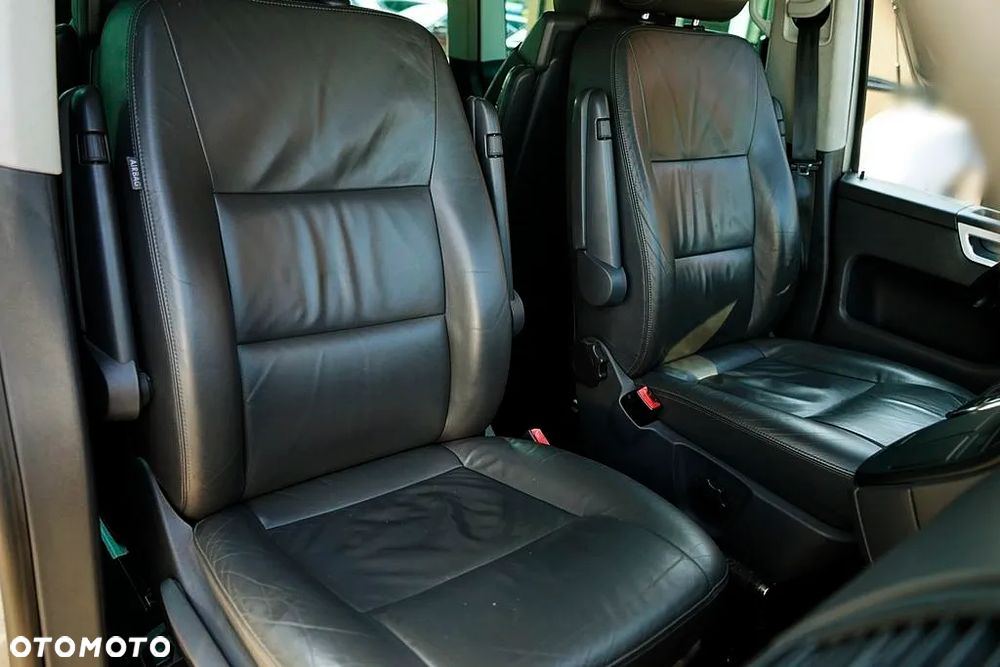 Volkswagen Multivan - 20