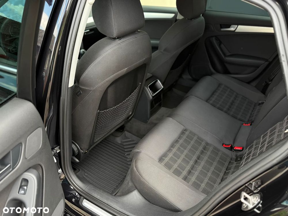 Audi A4 Limousine 2.0 TDI DPF Ambiente - 28