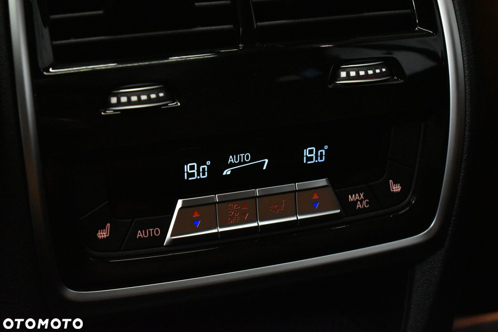 BMW X7 - 30