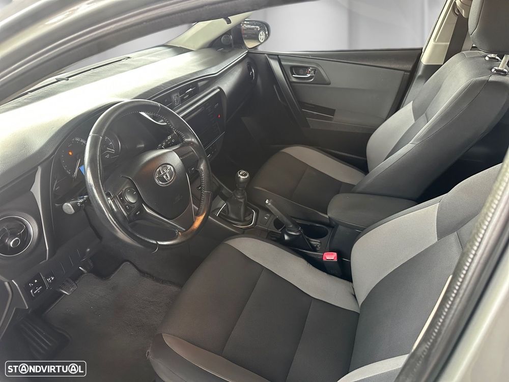 Toyota Auris 1.4 D-4D +AC - 5