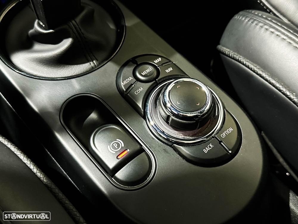 MINI 3 Portas Cooper SE Premium Classic - 58