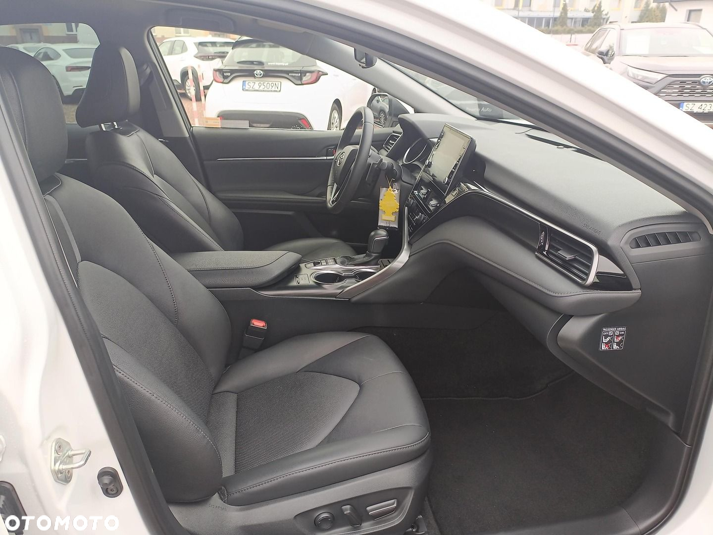 Toyota Camry 2.5 Hybrid Executive CVT - 14