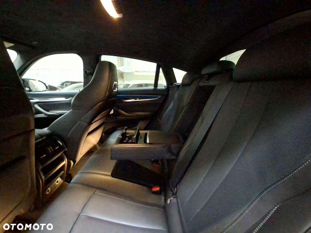 BMW X6M - 18