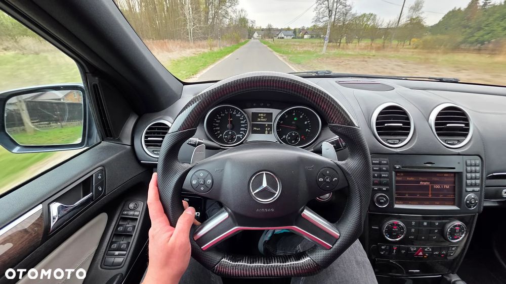 Mercedes-Benz ML 63 AMG 4-Matic - 13