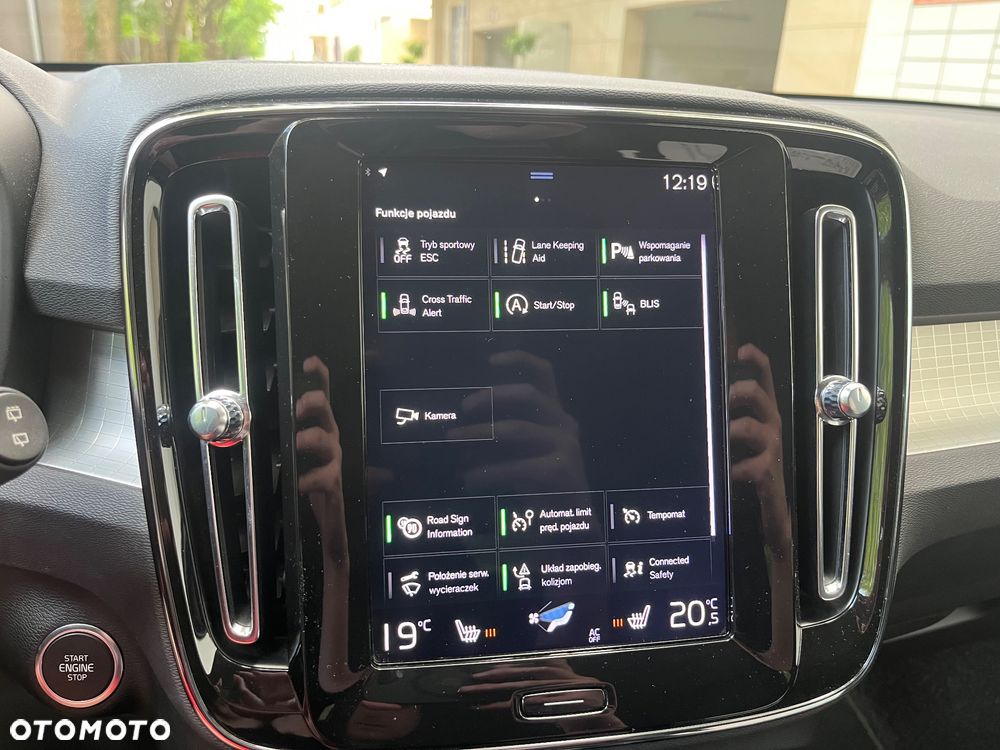 Volvo XC 40 D3 Momentum Pro - 21