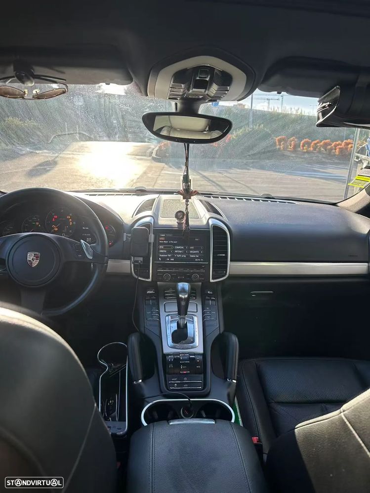 Porsche Cayenne - 10