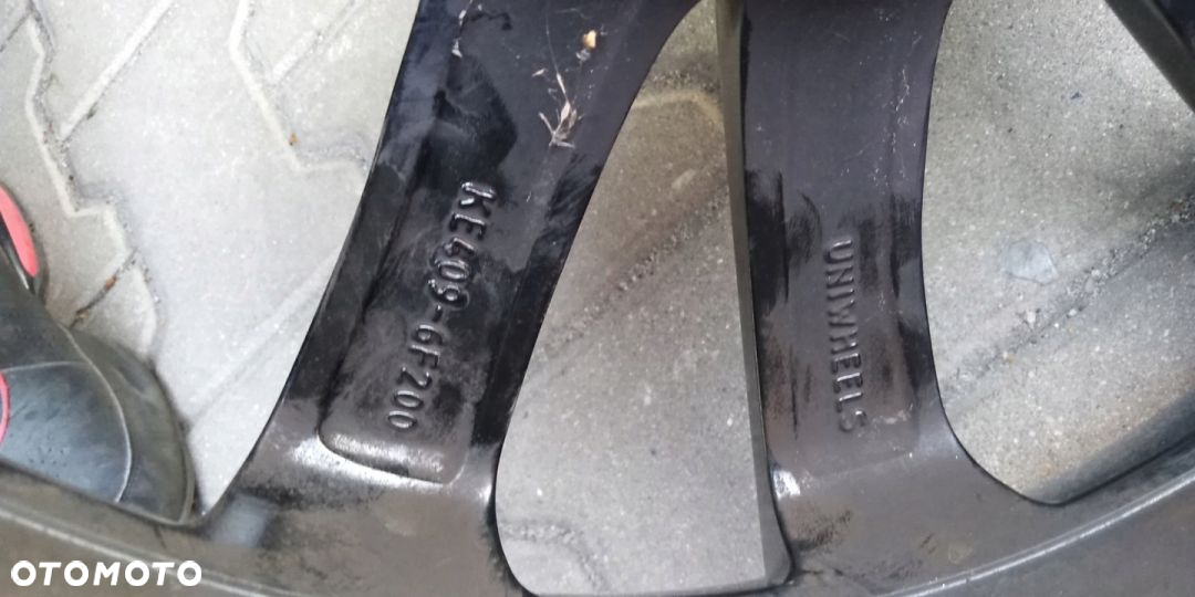 Alufelga 5x114,3 7x17 ET45 Nissan KE409-6F200 - 3