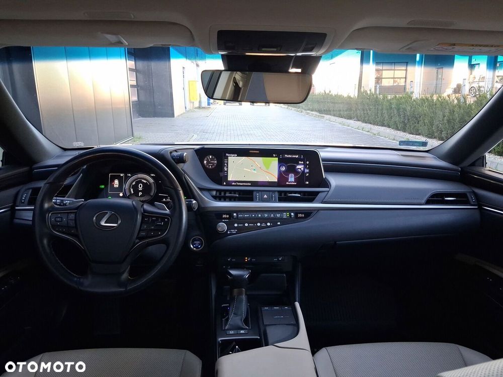 Lexus ES 300h Business Edition + - 21
