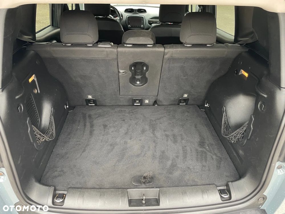 Jeep Renegade - 24